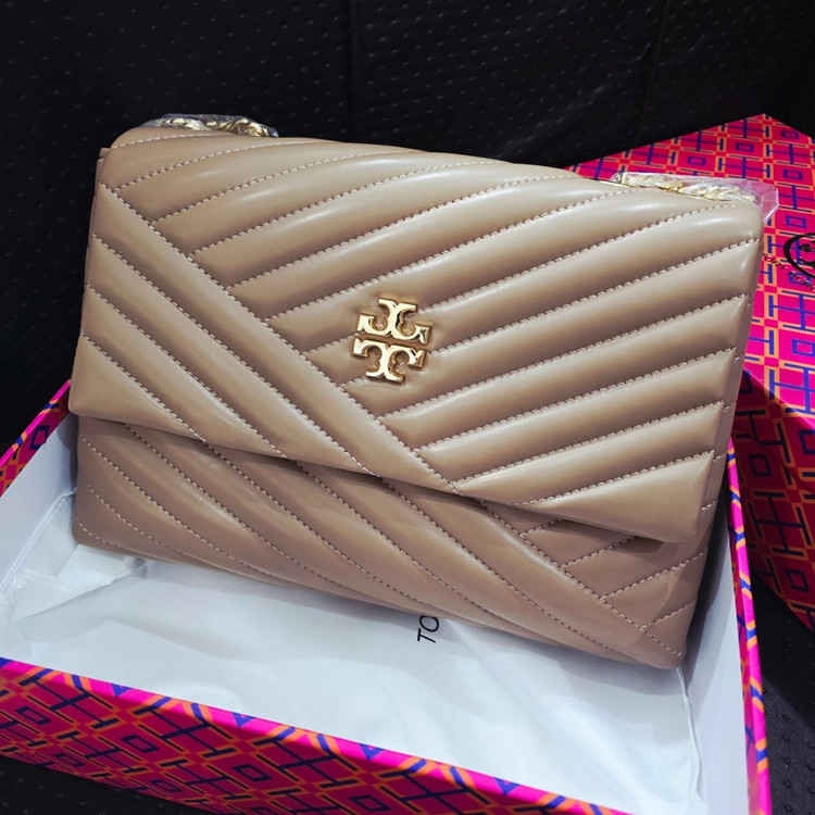 کیف دوشی زنانه Tory Burch طرح دوخت مورب زنجیری