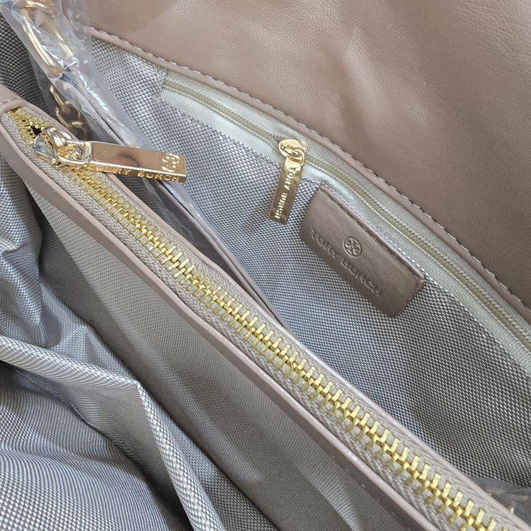 کیف دوشی زنانه Tory Burch طرح دوخت مورب زنجیری